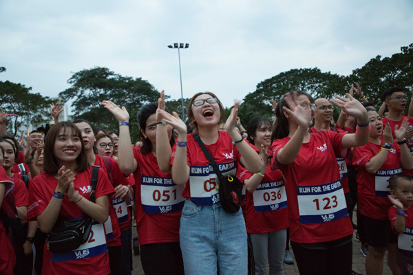 'Run for the Earth' quyên góp 2.579 cây xanh - Hình 2