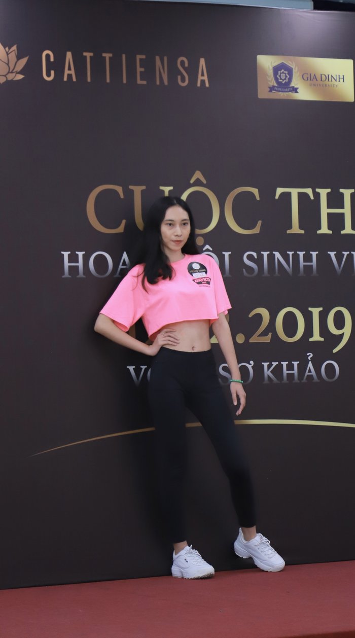 Sinh viên ĐH Gia Định năng động trong trang phục thể thao tại sơ khảo Hoa khôi Sinh viên NHG 2020 - Hình 2