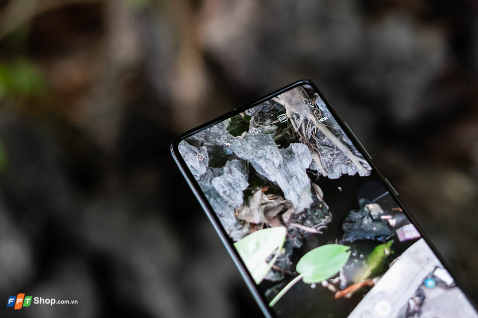 Trên tay Samsung Galaxy A51: Màn hình đẹp như Note 10, 4 camera, giá hấp dẫn - Hình 9