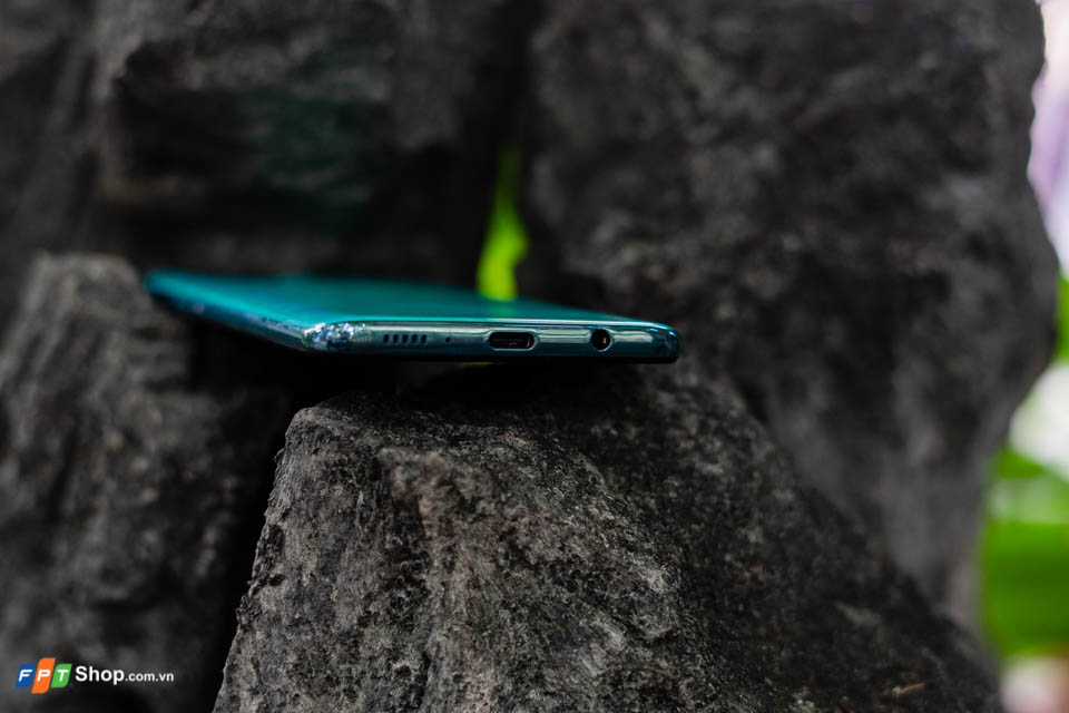 Trên tay Samsung Galaxy A51: Màn hình đẹp như Note 10, 4 camera, giá hấp dẫn - Hình 7