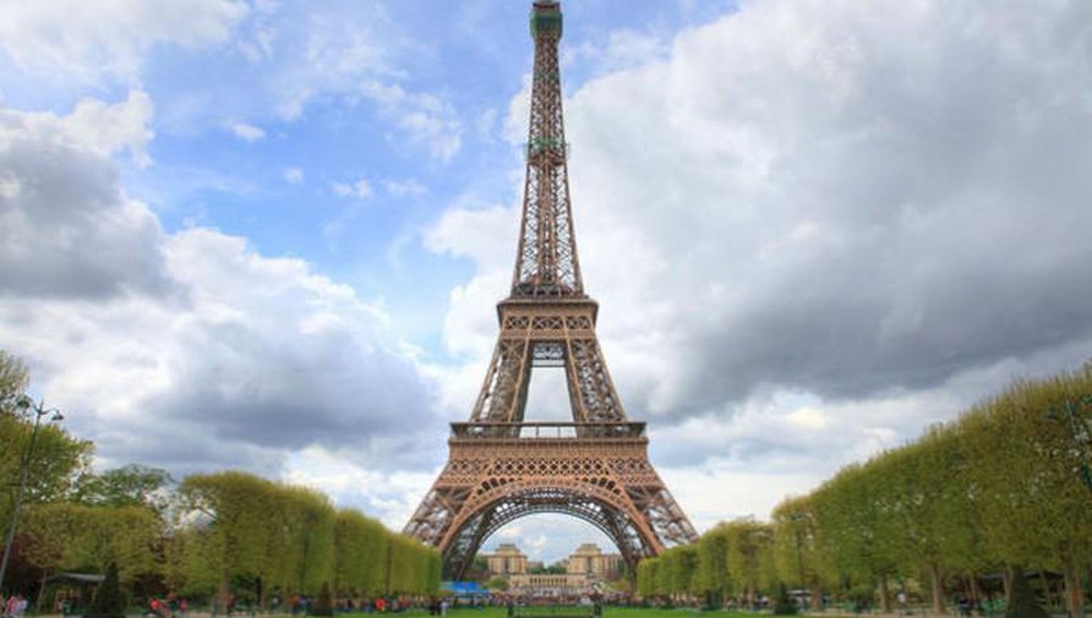 Cách vẽ Tháp Eiffel vẽ đơn giản trong 5 bước dễ dàng