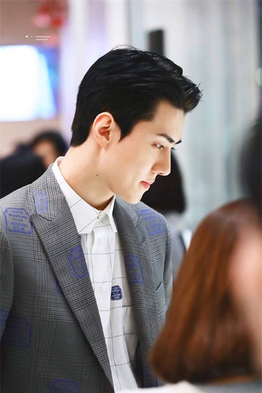 EXOs Sehun Trends Worldwide After He Appears Looking Dapper At Recent Louis  Vuitton Event  Koreaboo