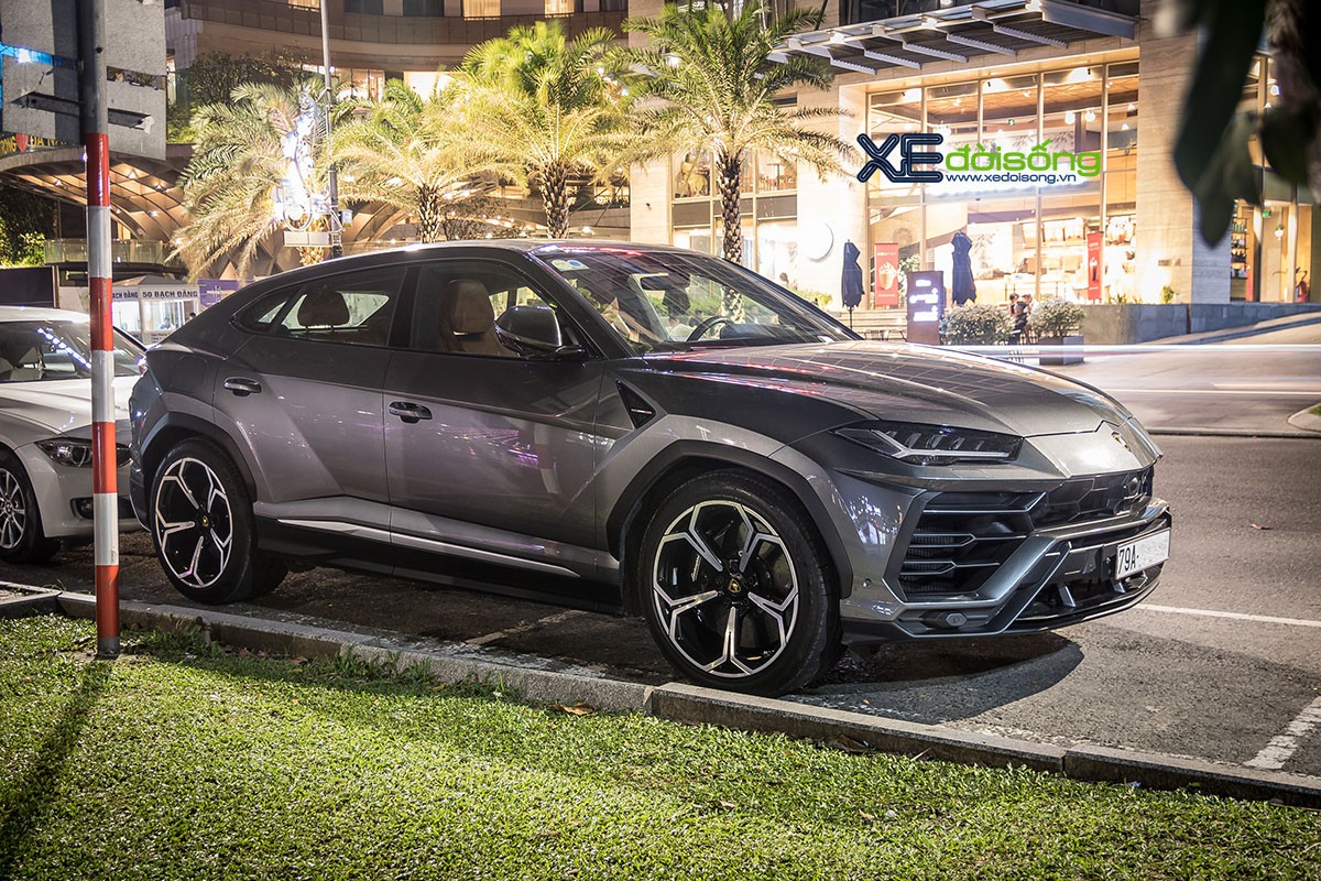 Chạm mặt siêu SUV Lamborghini Urus chính hãng của đại gia Nha Trang - Ôtô -  Việt Giải Trí