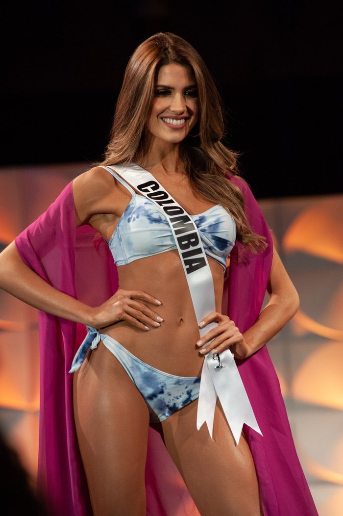 10 màn diễn bikini đẹp nhất Bán kết Miss Universe 2019: Nóng hừng hực với b...