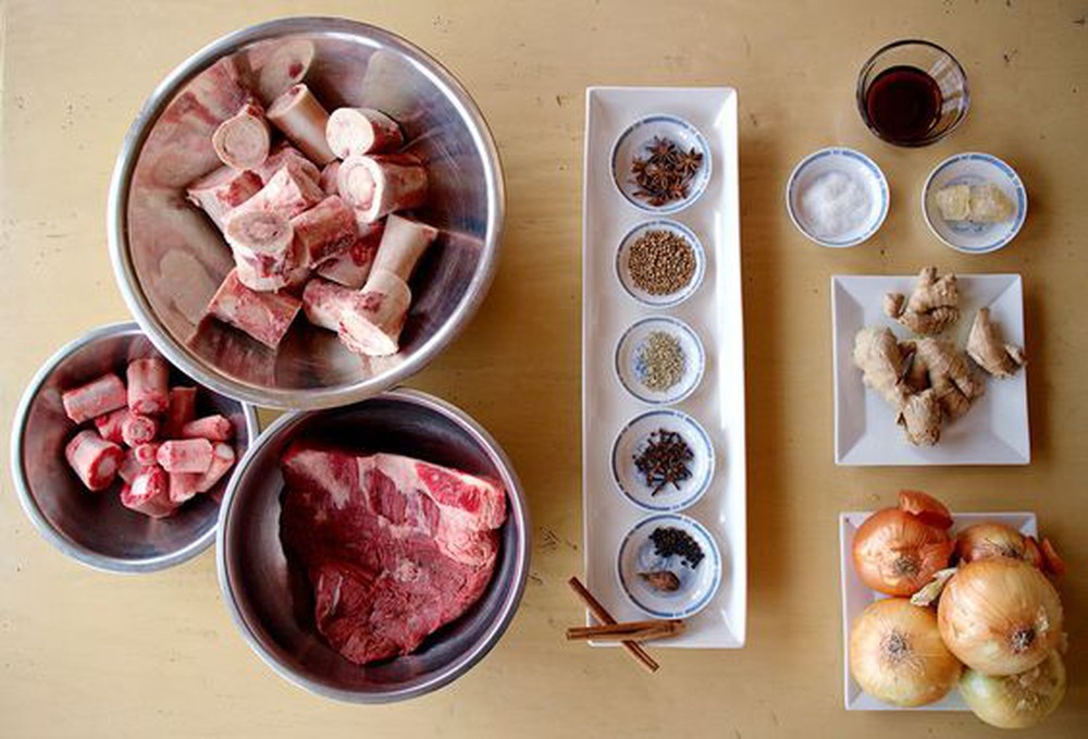 Cách nấu bún xương bò Huế ngon đầy dinh dưỡng đổi gió bữa sáng cho cả gia đình - Ẩm thực - Việt Giải Trí