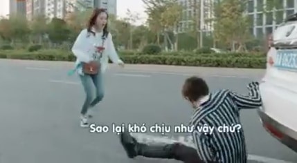 'Đêm ấy sao chổi đến': Bộ phim xuyên không mới lạ với dàn diễn viên đẹp miễn chê - Hình 24