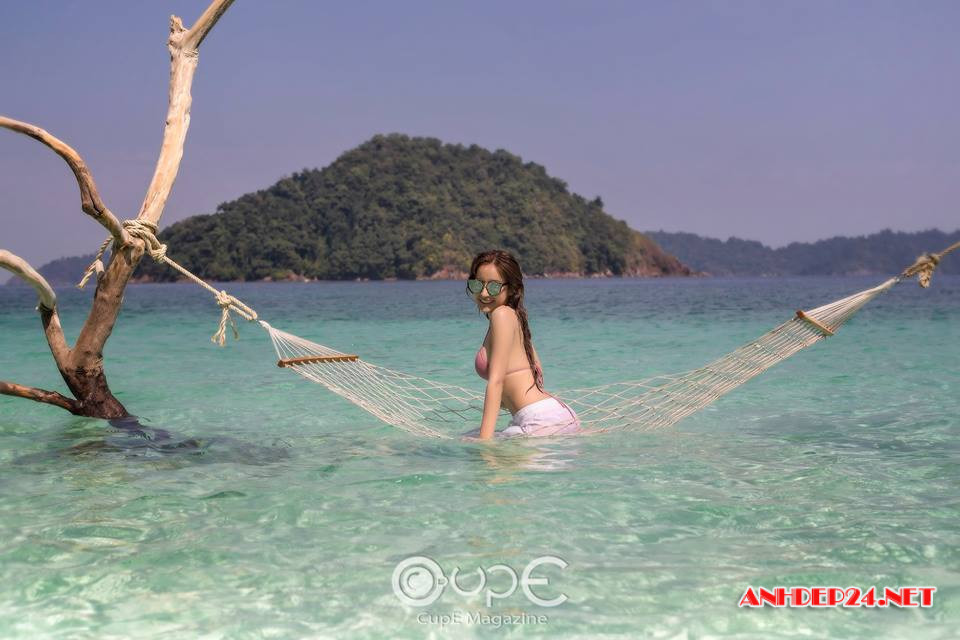 Hot girl Thanyarat Charoenpornkittada quyến rũ chế.t người với bikin.i - Hình 9