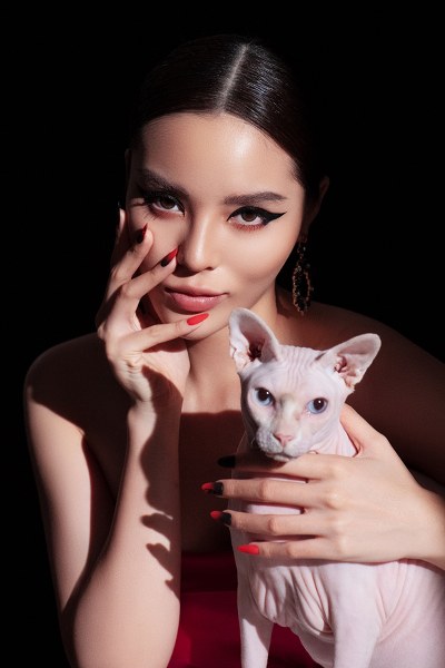 Kỳ Duyên biến tấu với 5 màu móng đón Tết nguyên đán - Hình 4