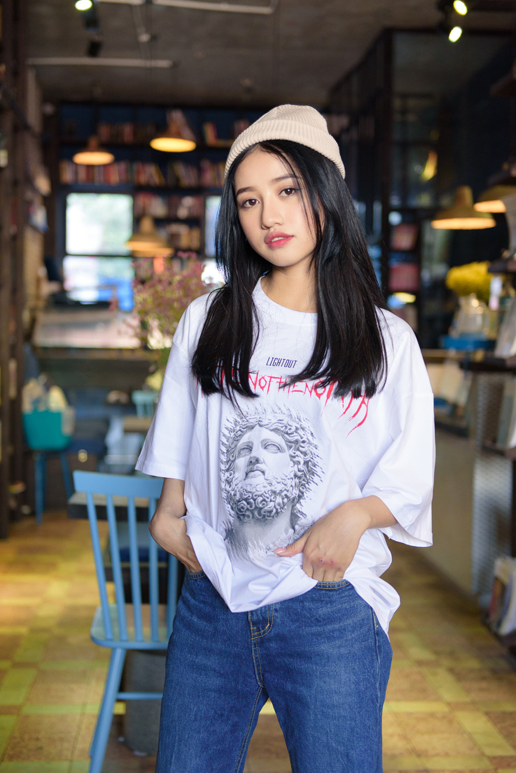 Trịnh Thảo: Từng chỉ có 20 nghìn đồng trong túi, gói mì tôm chia 3 bữa - Hình 2