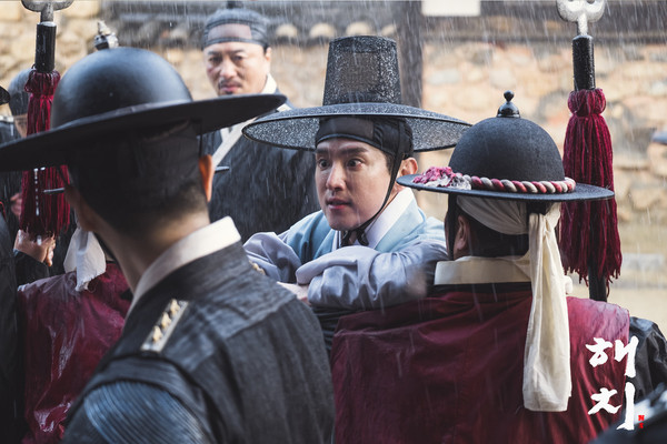 Haechi: Xot xa khi Jung Il Woo, Go Ara - Kwon Yul quay phim trong thơi tiêt khăc nghiêt - Hình 11