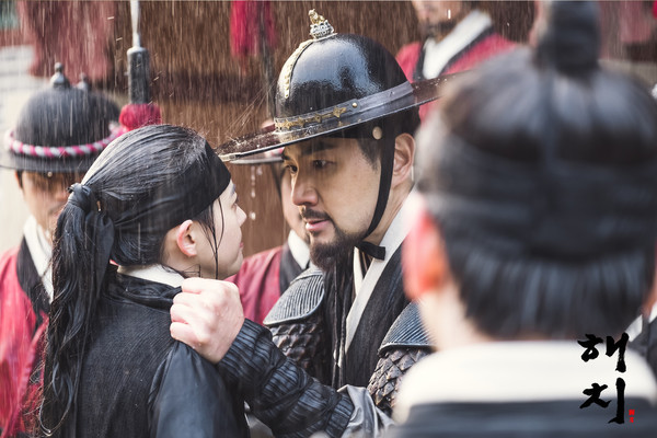 Haechi: Xot xa khi Jung Il Woo, Go Ara - Kwon Yul quay phim trong thơi tiêt khăc nghiêt - Hình 10