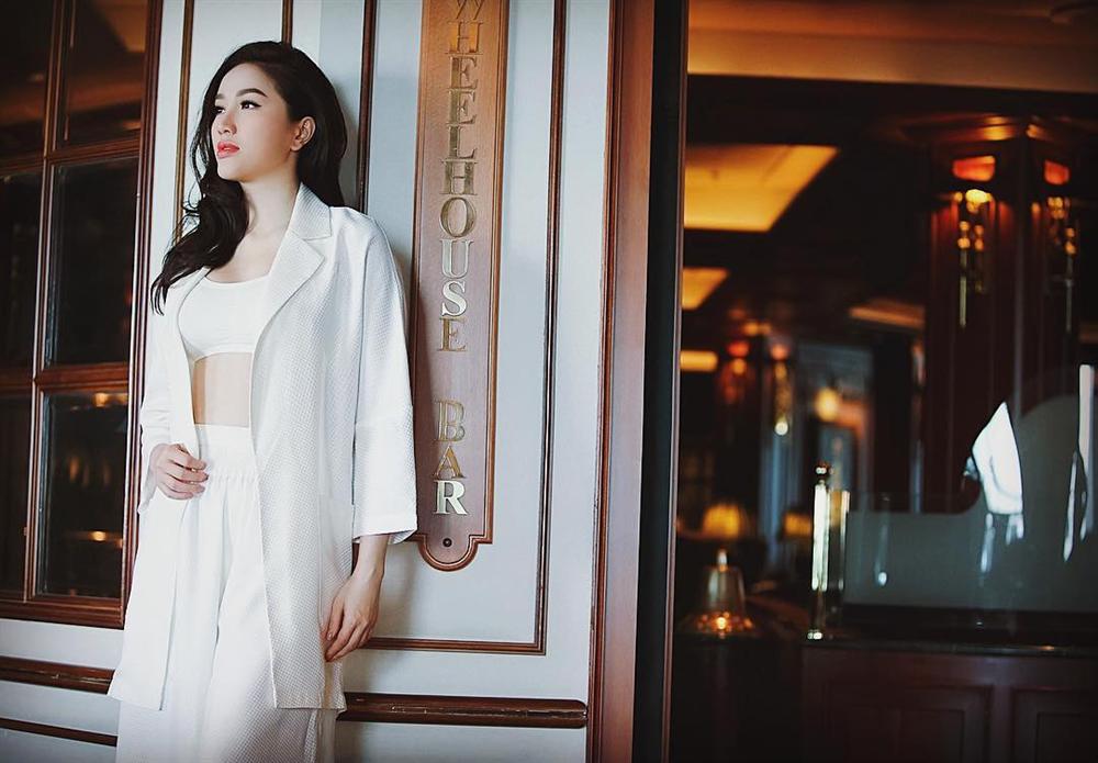 Khoe mái tóc vàng chóe và đồ hiệu ngập nhà, Hoàng Thùy Linh bỗng hoang mang vì nhận ra mình đã khác quá khứ - Hình 5