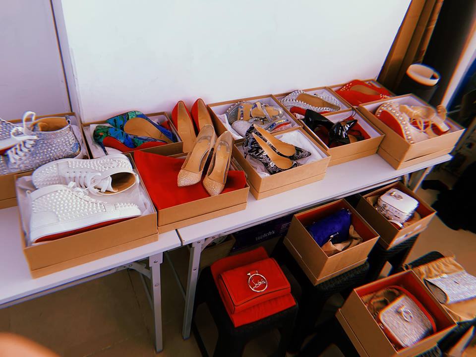 Khoe mái tóc vàng chóe và đồ hiệu ngập nhà, Hoàng Thùy Linh bỗng hoang mang vì nhận ra mình đã khác quá khứ - Hình 2