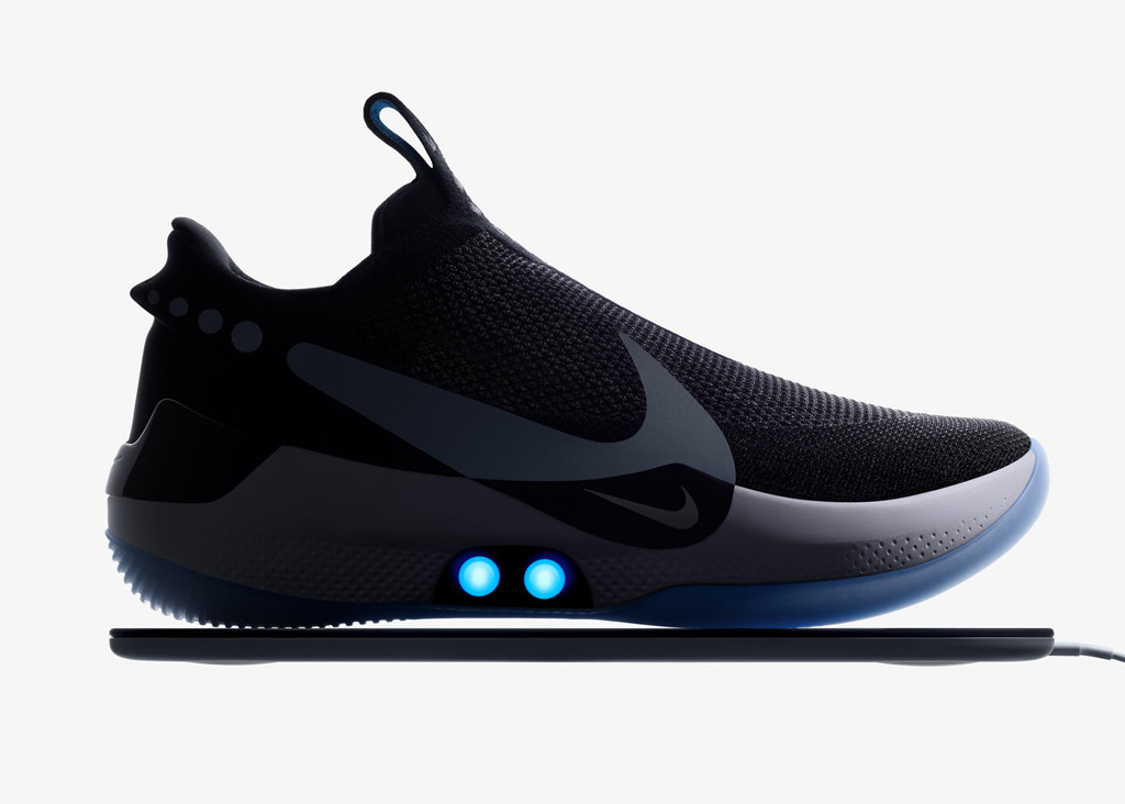 Nike Tự Thắt Day La đoi Giay Sneakers Nổi Bật Nhất Thang 2 Năm 2019 Thời Trang Việt Giải Tri