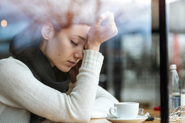 Tôi run rẩy khi chứng kiến cảnh vợ con người tình ôm nhau khóc nức nở trong quán ăn trước cổng trường - Hình 2