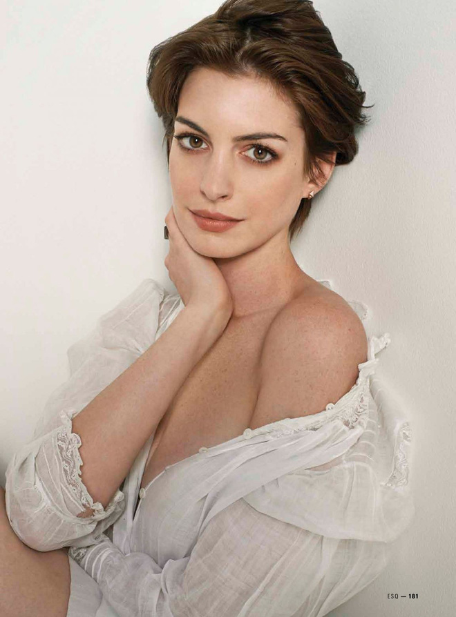 Once causing a fever because she was breathtakingly beautiful, busty beauty Anne Hathaway revealed a face so wrinkled that it was hard to recognize - Photo 6