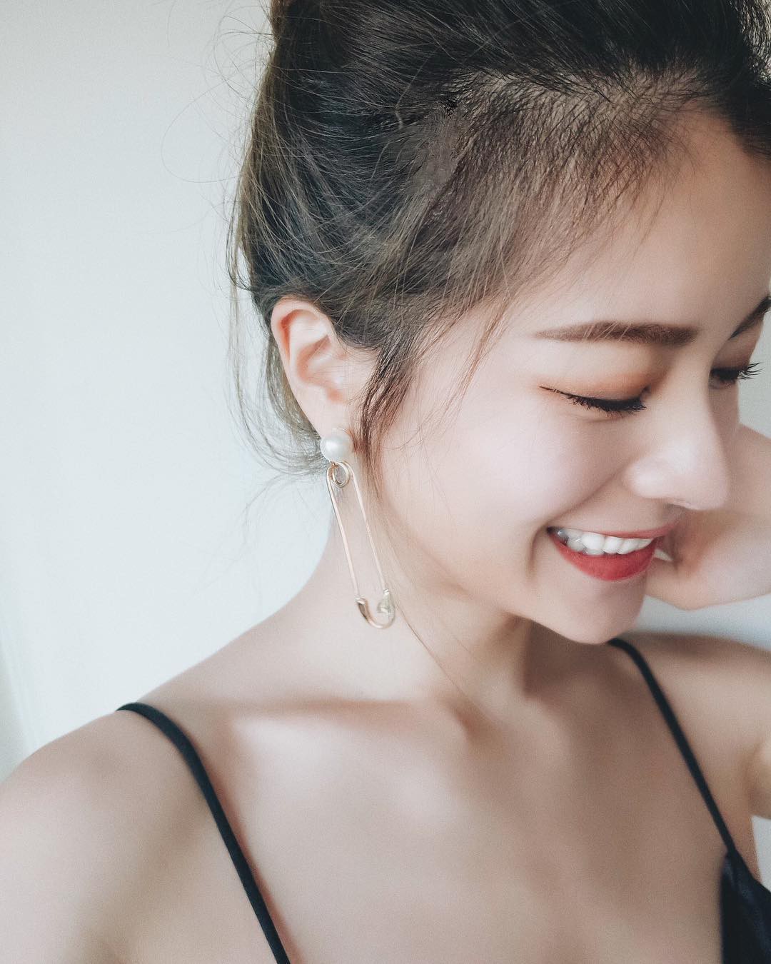 Chiếc bút diệu kỳ này đang khiến các chị em sục sôi tìm kiếm bởi công dụng làm trắng răng siêu hay - Hình 3