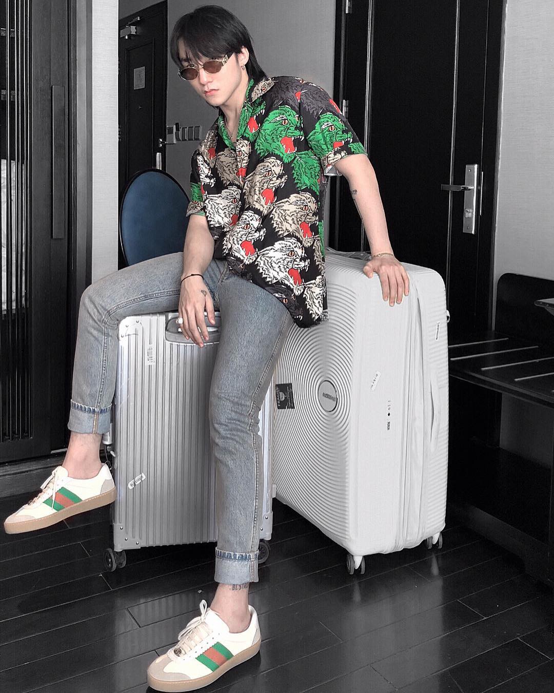 Chuẩn bị hợp tác cùng rapper người Mỹ, Sơn Tùng M-TP chơi lớn đổi hẳn style ăn mặc sang phong cách US-UK - Hình 3