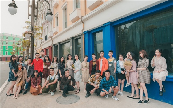 Độc quyền từ nhiếp ảnh trực tiếp chụp bộ kỉ yếu: 'Ồn ào xảy ra do có bên thứ 3 tác động!' - Hình 5