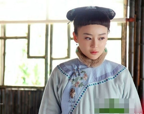 Đừng nghĩ cứ cắt mái là đẹp, không ít lần các sao cũng khóc ròng vì một phút xuống tóc đây! - Hình 21