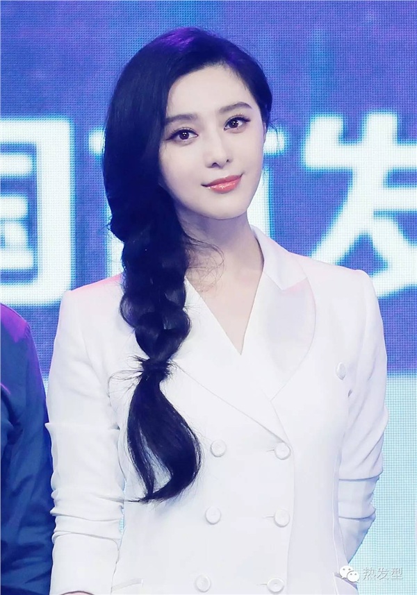Đừng nghĩ cứ cắt mái là đẹp, không ít lần các sao cũng khóc ròng vì một phút xuống tóc đây! - Hình 19