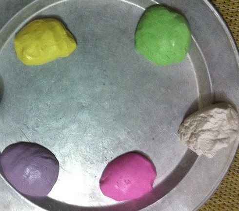 Hướng dẫn làm bánh trôi nhiều màu sắc đẹp mắt - Hình 1