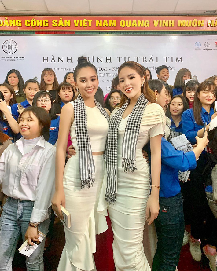 Lấn át cả dàn bông Hậu khi đứng chung khung hình, có thể không phải là nàng Hậu xinh đẹp nhất nhưng Kỳ Duyên luôn khác biệt nhất - Hình 1