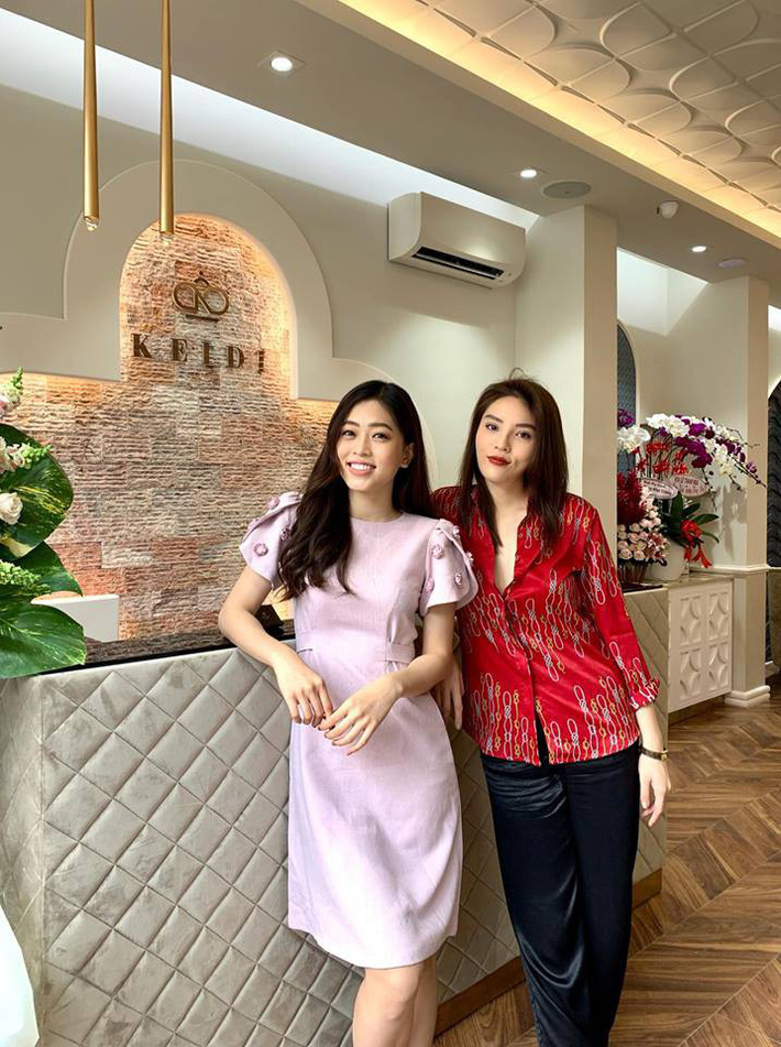 Lấn át cả dàn bông Hậu khi đứng chung khung hình, có thể không phải là nàng Hậu xinh đẹp nhất nhưng Kỳ Duyên luôn khác biệt nhất - Hình 7