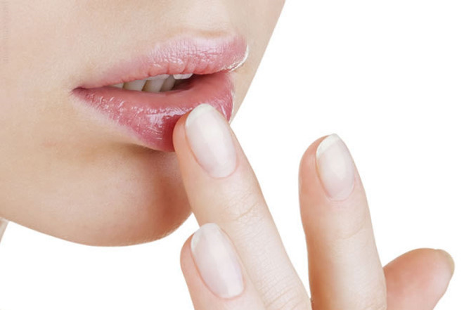 Môi thâm bẩm sinh đến mấy cũng hồng hào sau 1 tuần với công thức dễ ợt - Hình 2