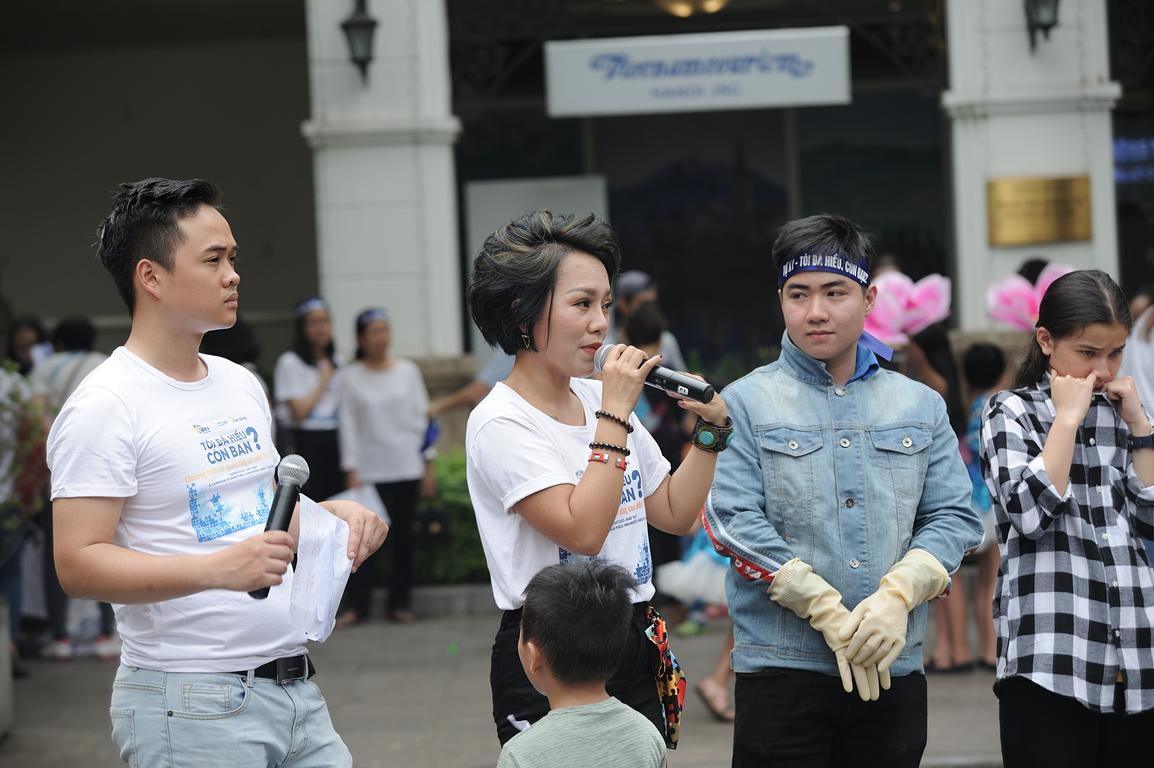 Thái Thùy Linh cùng Phan Anh năng nổ ủng hộ tinh thần trẻ tự kỷ - Hình 6