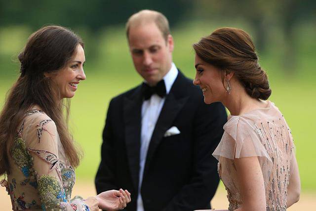 Tiểu tam tin đồn sở hữu nhan sắc thế nào mà có thể hớp hồn William, khiến Kate tức giận - Hình 7
