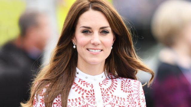 Tiểu tam tin đồn sở hữu nhan sắc thế nào mà có thể hớp hồn William, khiến Kate tức giận - Hình 9
