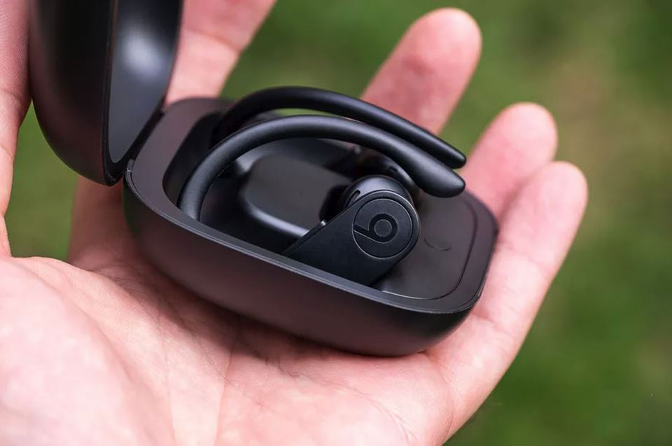 Trên tay tai nghe Powerbeats Pro của Apple mới ra mắt - Hình 6