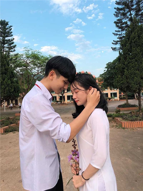 Chơi lớn cuối cấp Nam sinh tỏ tình với crush trước toàn trường  Netizen   Việt Giải Trí