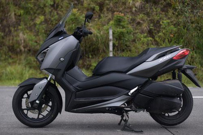 Yamaha XMAX 250