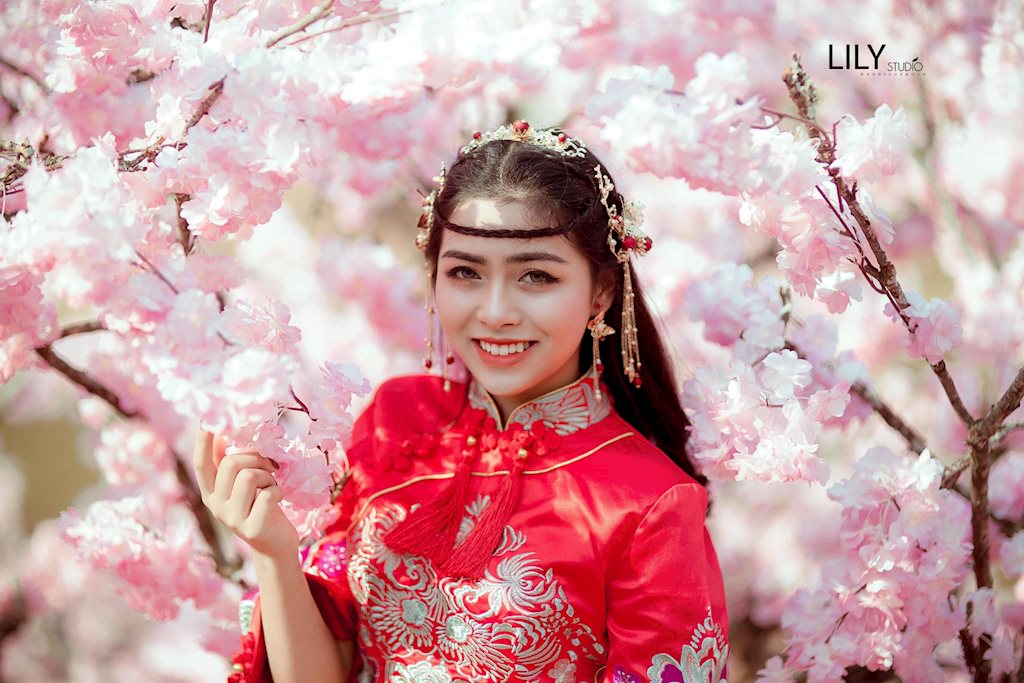 Trang Tây tái xuất với bộ ảnh cô dâu Trung Quốc đẹp như tranh vẽ - Phong  cách sao - Việt Giải Trí
