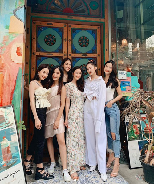 6 mỹ nhân thuộc hội bạn thân sang chảnh bậc nhất showbiz Thái - Hình 1