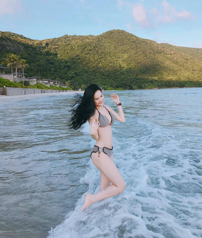 Cận cảnh vẻ cảm khó cưỡng của hot girl Mì Gõ Phi Huyền Trang - Hình 12