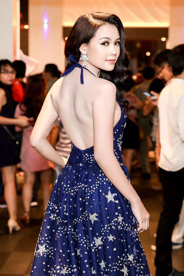 Đương đua my nhân gơi cam goi tên Sam vi cách măc qua bao - Hình 5