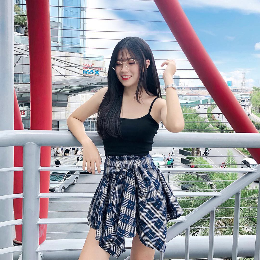 Hội girl xinh 2000 mới nổi: Người nhan sắc tựa nàng thơ, người được cả báo nước ngoài gọi tên - Hình 23