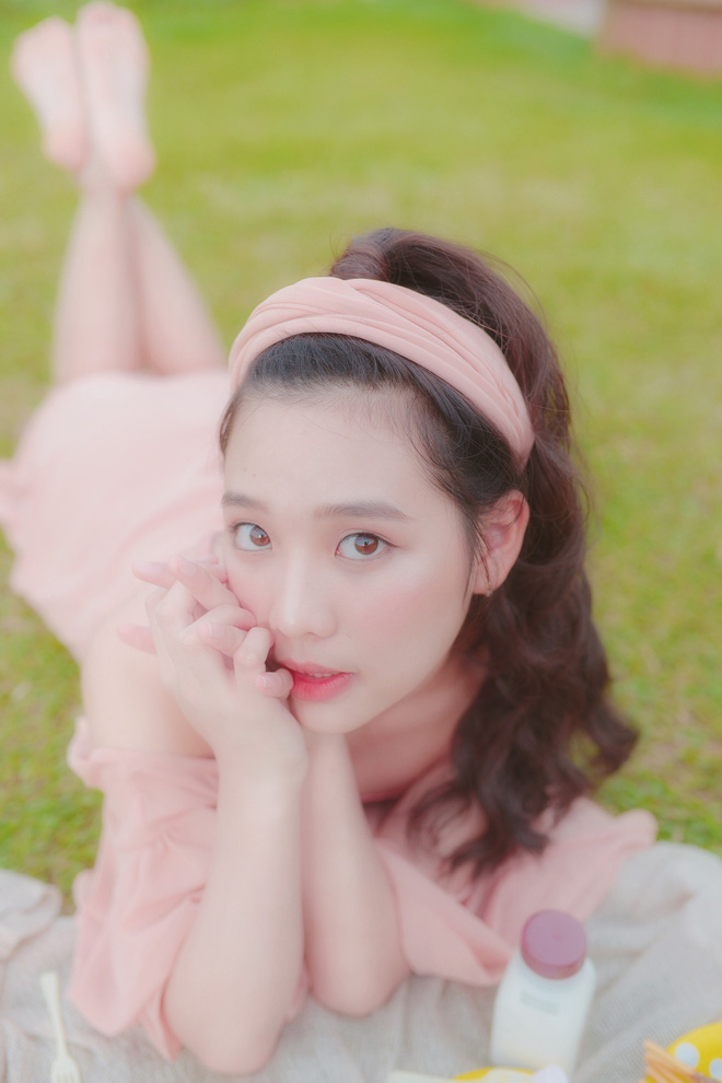 Hội girl xinh 2000 mới nổi: Người nhan sắc tựa nàng thơ, người được cả báo nước ngoài gọi tên - Hình 3