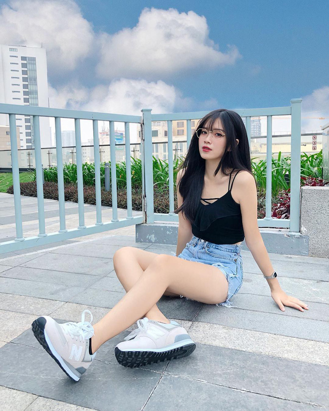 Hội girl xinh 2000 mới nổi: Người nhan sắc tựa nàng thơ, người được cả báo nước ngoài gọi tên - Hình 28