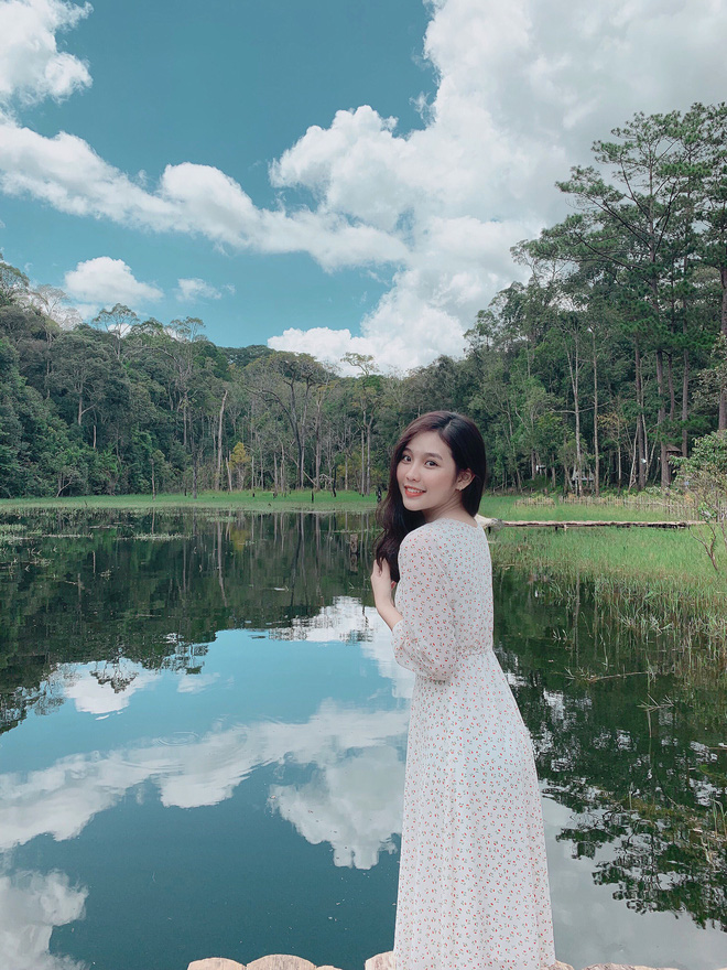Hội girl xinh 2000 mới nổi: Người nhan sắc tựa nàng thơ, người được cả báo nước ngoài gọi tên - Hình 10