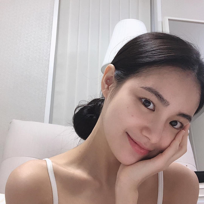 Hot girl mặt mộc có nét đẹp nguyên sơ thách thức giới make-up - Hình 5