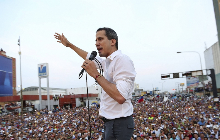 Juan Guaido thừa nhận thất bại và chấp nhận can thiệp quân sự từ nước ngoài - Hình 1