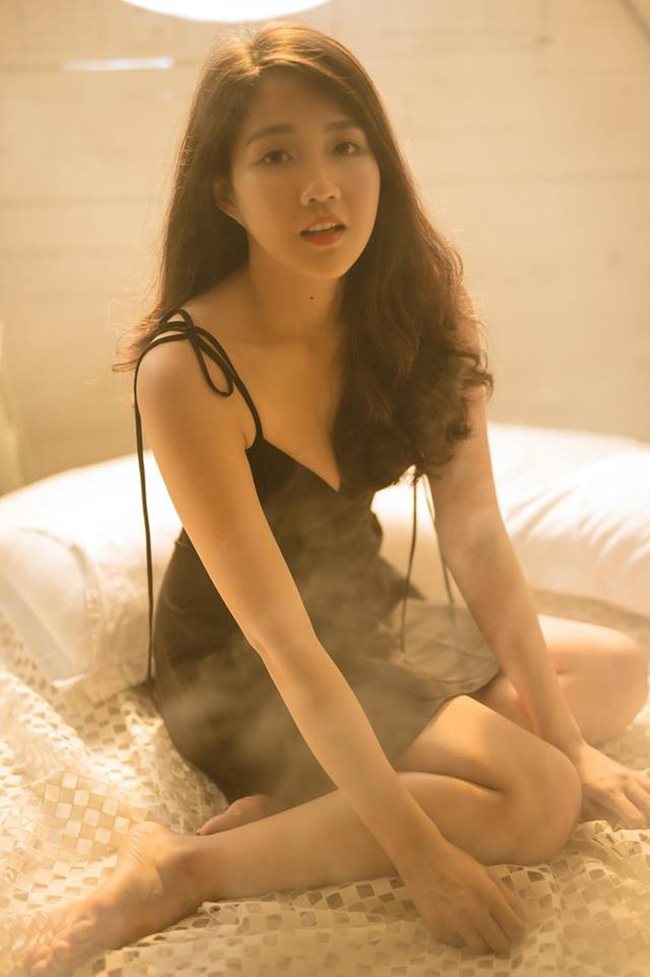 Người yêu Đan Trường mặt xinh như thiên thần, thân hình bốc lửa - Hình 14