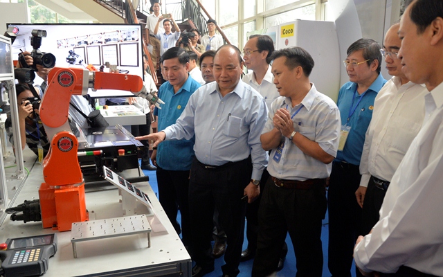 Thủ tướng: Đất nước phát triển cần lao động trình độ cao - Hình 1