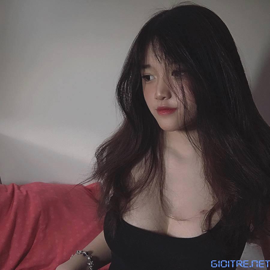 Tuyết Linh: Mặt học sinh thân hình phụ huynh - Hình 10