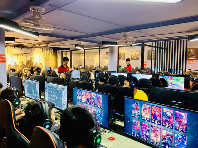 Không chịu thua kém game thủ Hà Nội, anh em Thanh Hóa khiến KOW Gaming Center quá tải ngay trong dịp khai trương - Hình 5