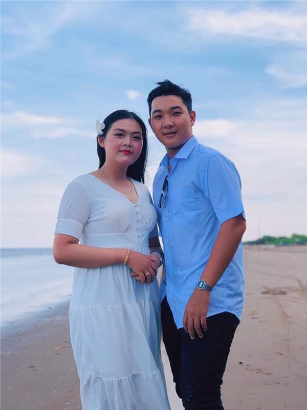 Album kỉ yếu mà lại toàn ảnh couple lãng mạn, ai xem xong cũng tò mò: Chắc là thuê nhầm thợ chụp ảnh cưới? - Hình 4